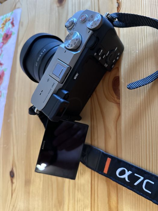 Camera Sony A7C Body + Obiectiv Viltrox 40mm 2.5