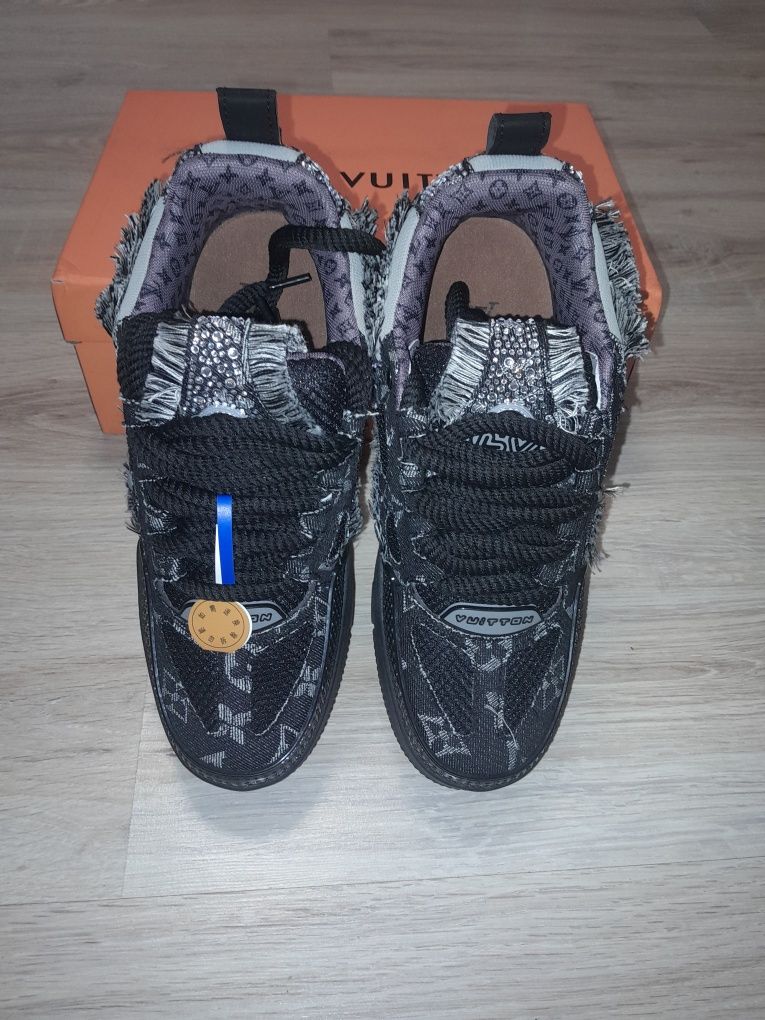 Louis Vuitton skate crystal