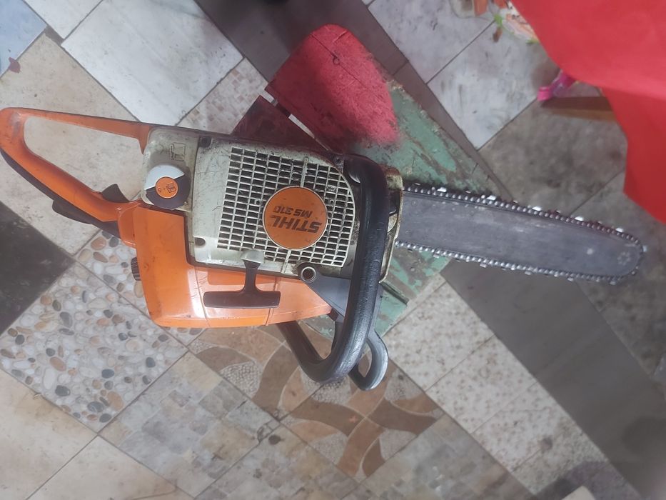 Vînd  drujba  stil în  stare de funcționare  fără  probleme