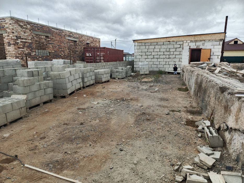 Продам участок с временным домом