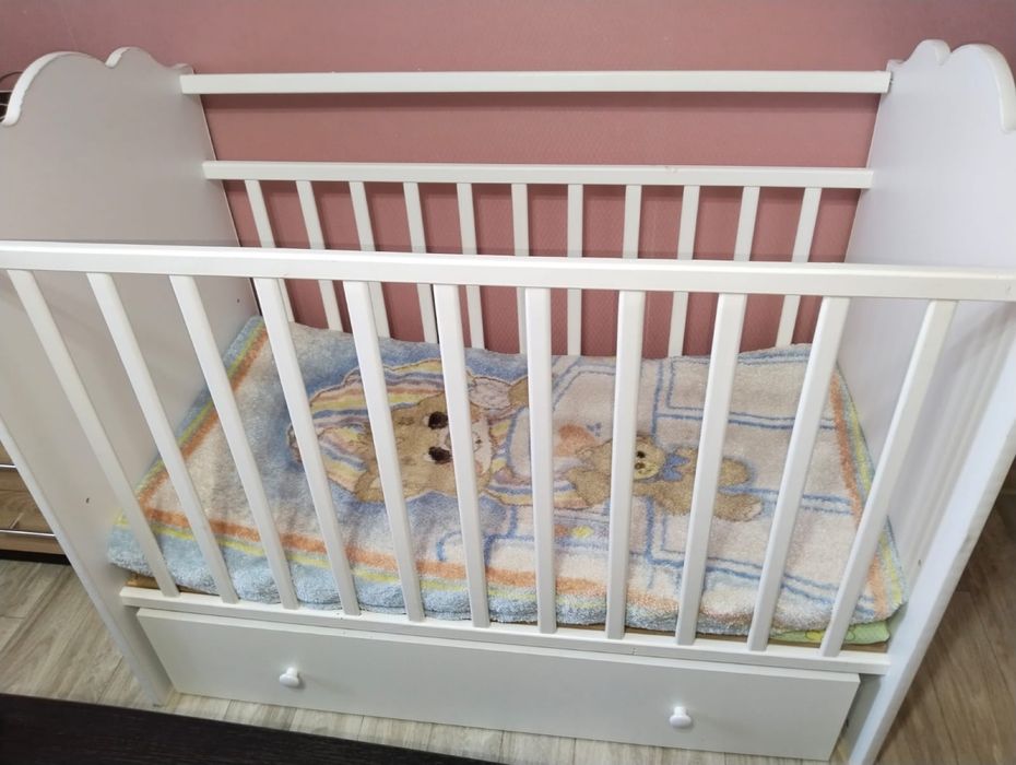 Продам манеж кровать