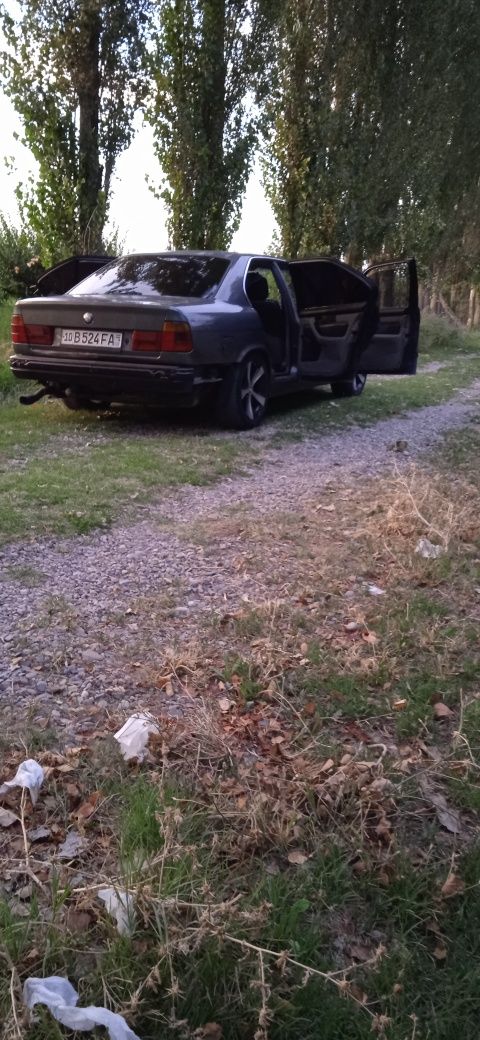 Bmw e34 hjhjvgftugdc