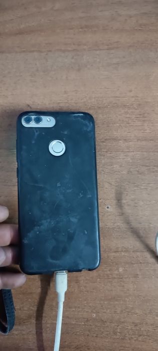 Продам смартфон Хуавей