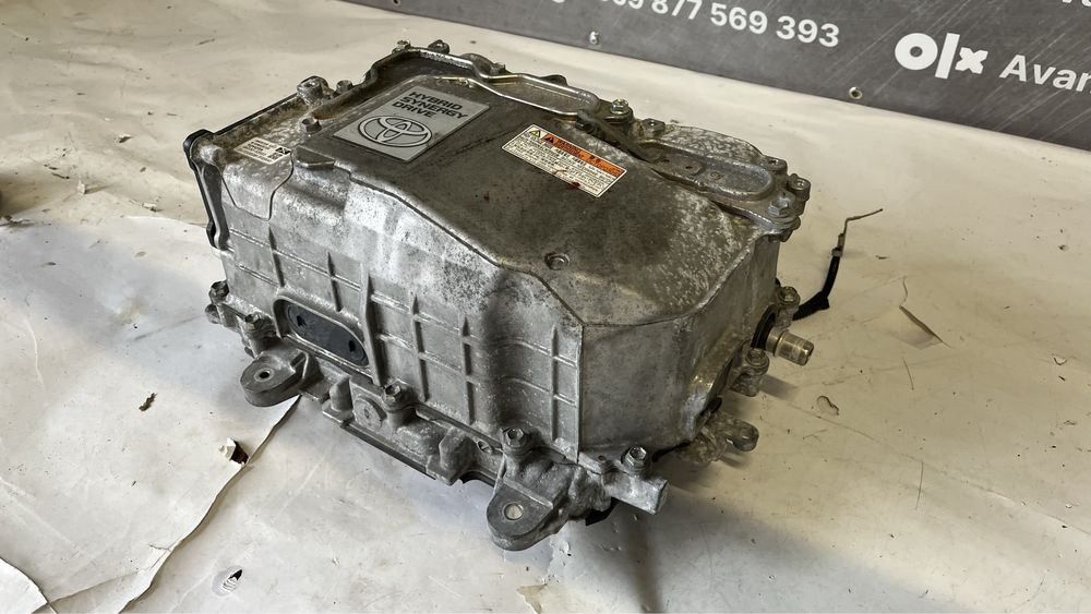 Инвертор конвертор Toyota Yaris 2011-2018