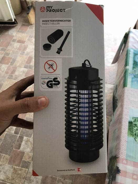 Aparat de prins insecte