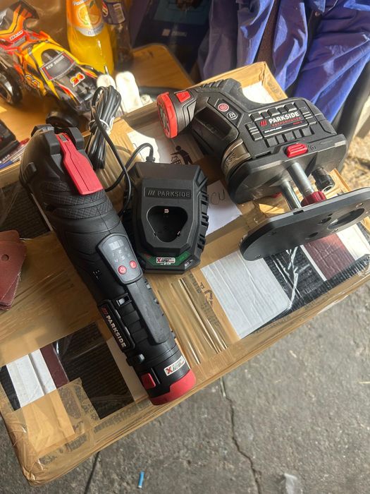 Multifuncțional cu acumulator și încărcător