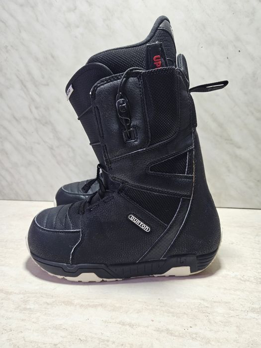 Boots 117 buti placa snowboard   Burton mărimea 41  ( 26,5  cm) .