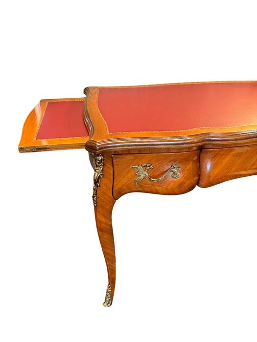 Birou franțuzesc Louis XV din lemn cu piele roșie și extensii laterale