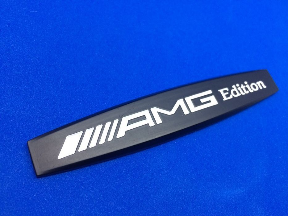 Emblema Mercedes AMG Edition megru