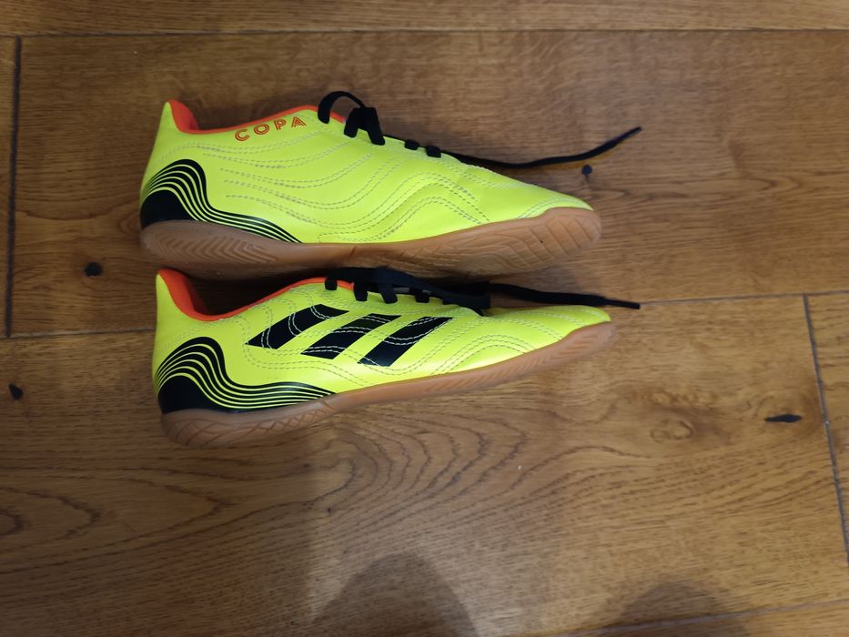 Adidași Copa sense 4
