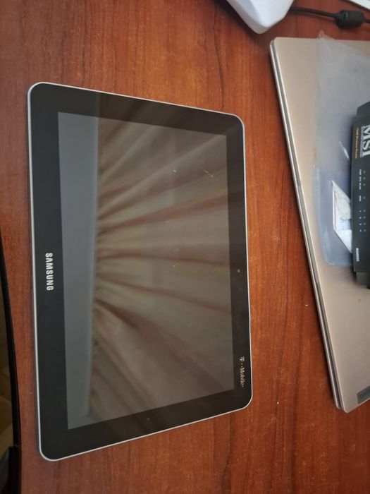 Vând tableta samsung