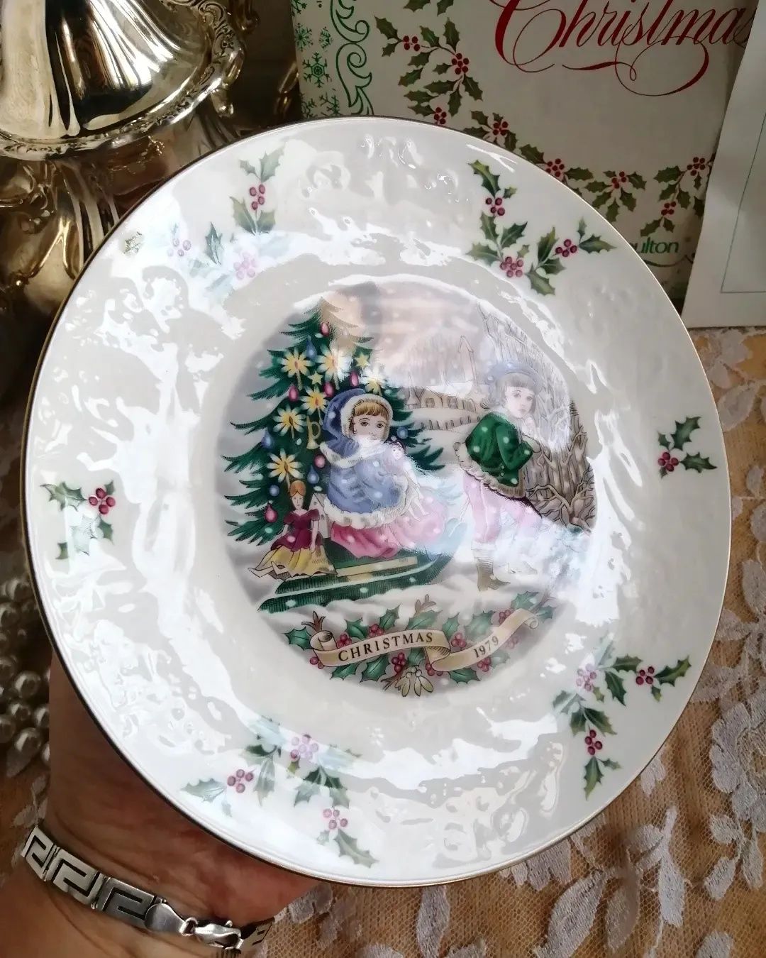 Коллекционная тарелка, фарфор Англия, Новый Год, Рождество