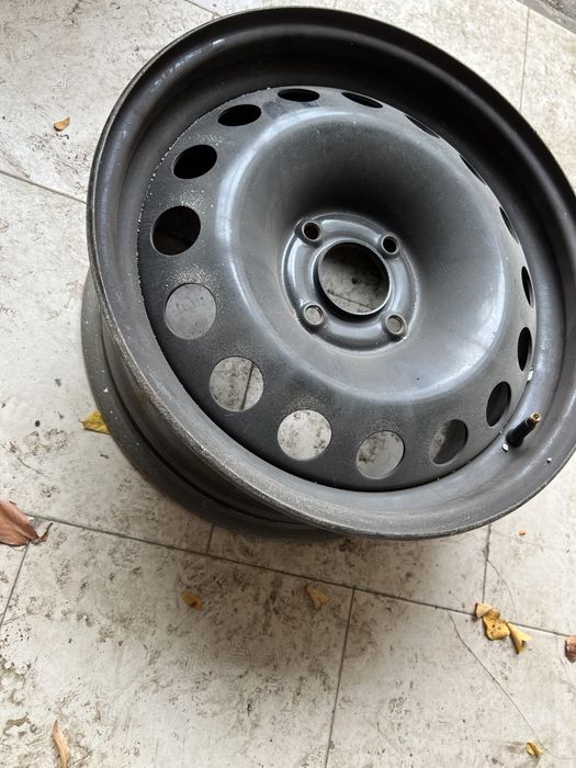 4бр железни джанти с тазове за Ситроен/Пежо