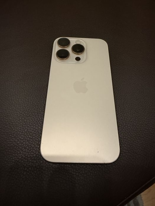 Iphone 16 pro Desert Titanium