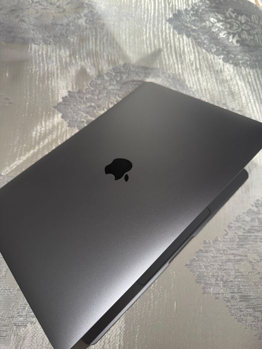 MacBook Pro 13 m2, 2022