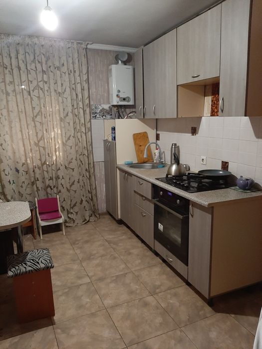 Продам дом и 3 времянки