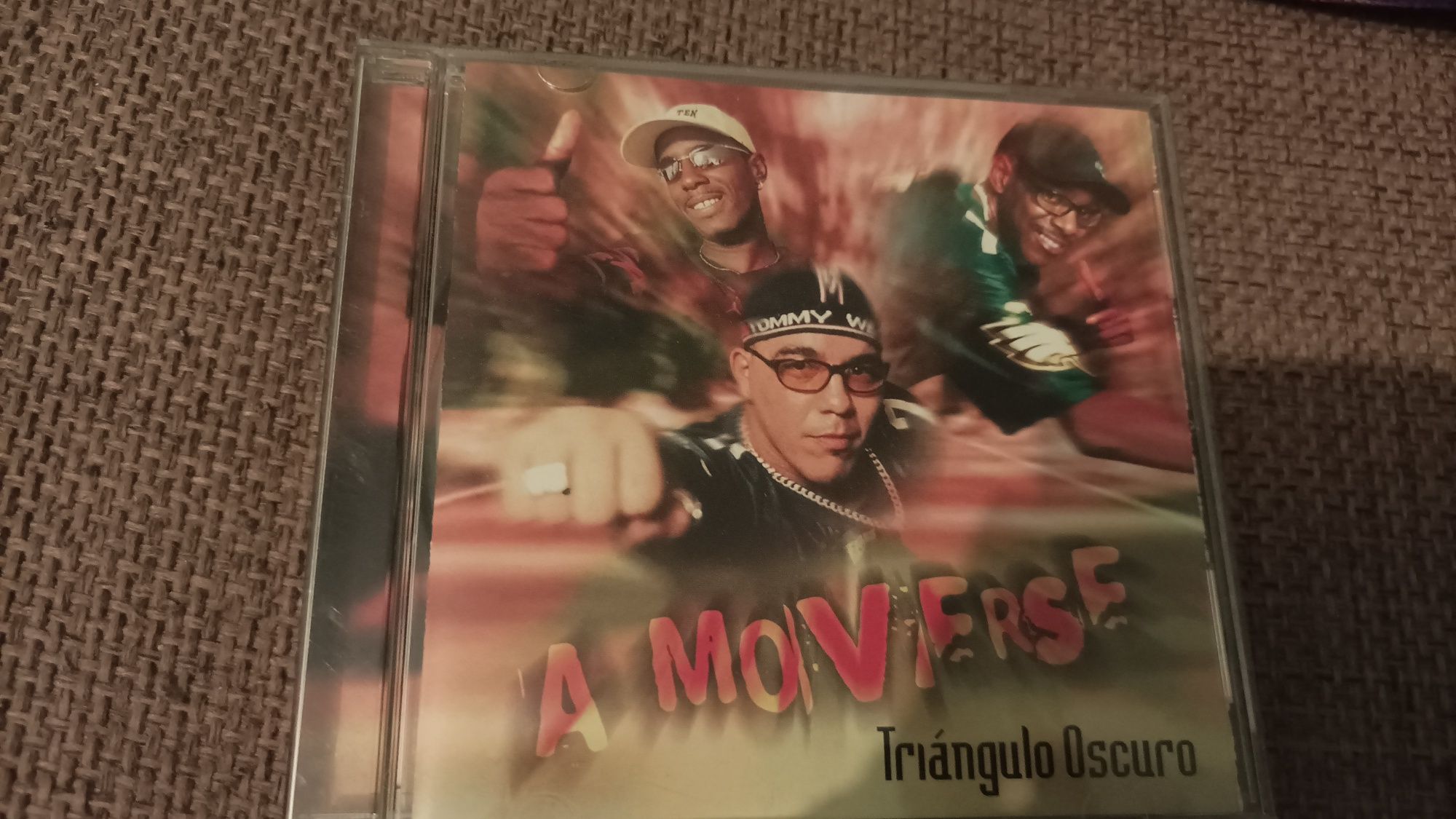 Triangulo Oscuro, A moverse
