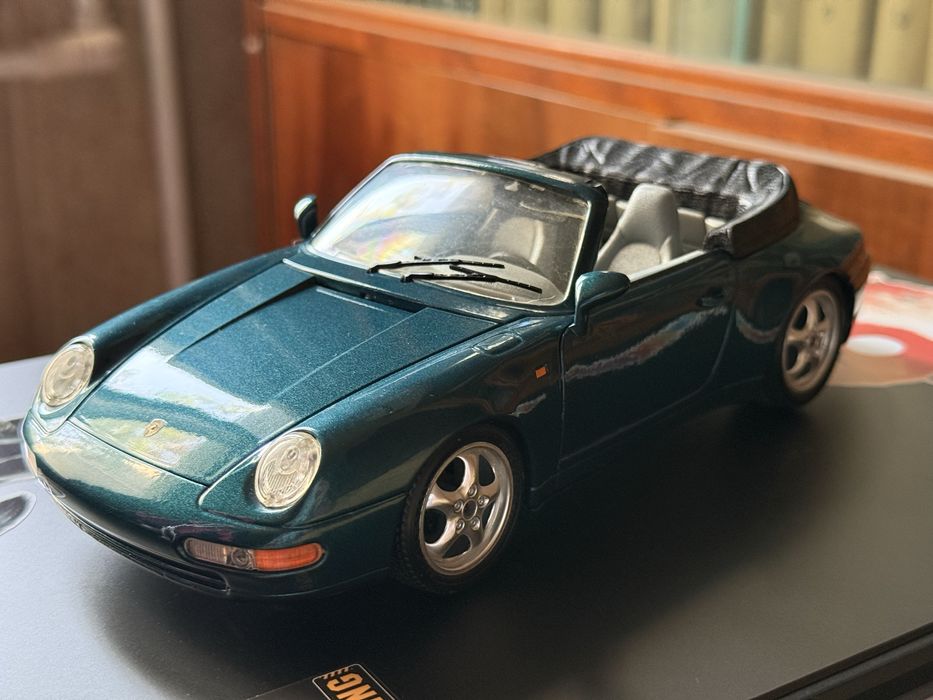 Модель Porche Carrera 1:18 Bburago