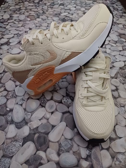 Дамски маратонки Nike
