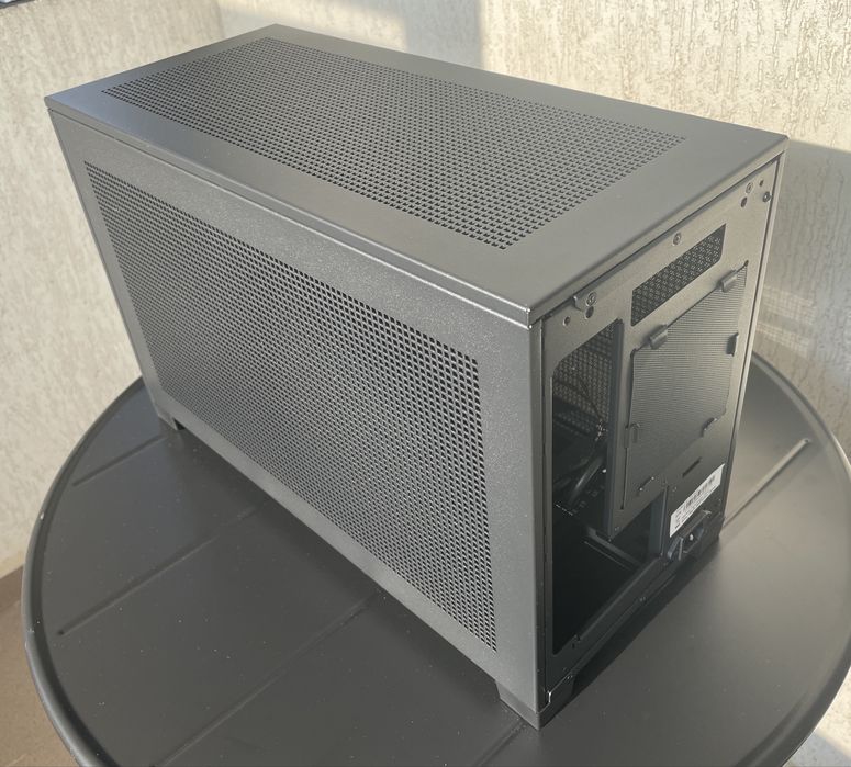 Carcasa Sharkoon Rebel C20 ITX RGB Noua