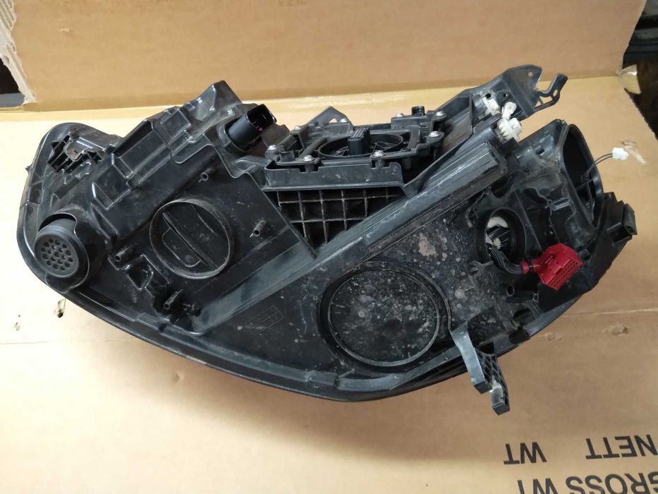 Фар десен за Audi A6 4G Facelift C7 LED