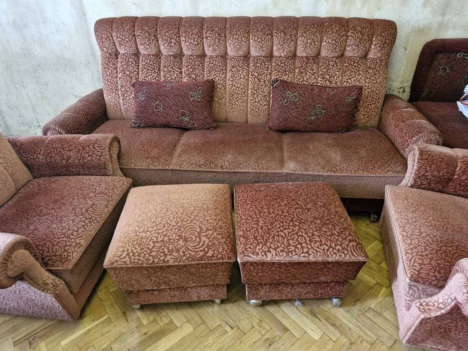 Комплект: Диван, фотьойли и канапета