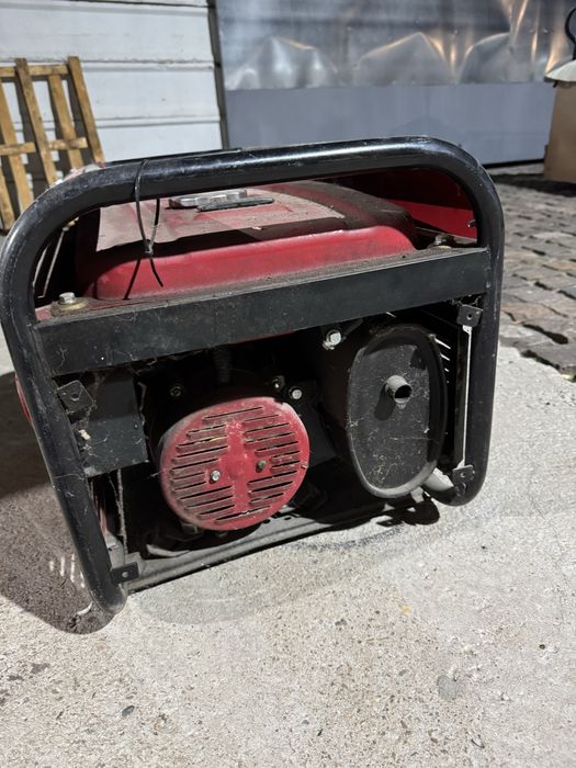 Generator de curent electric