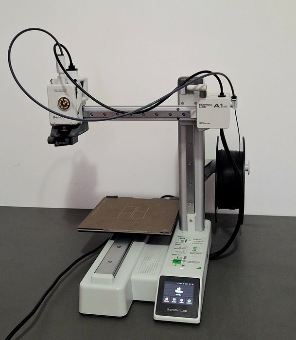 Imprimanta 3d Bambu Lab A1 mini