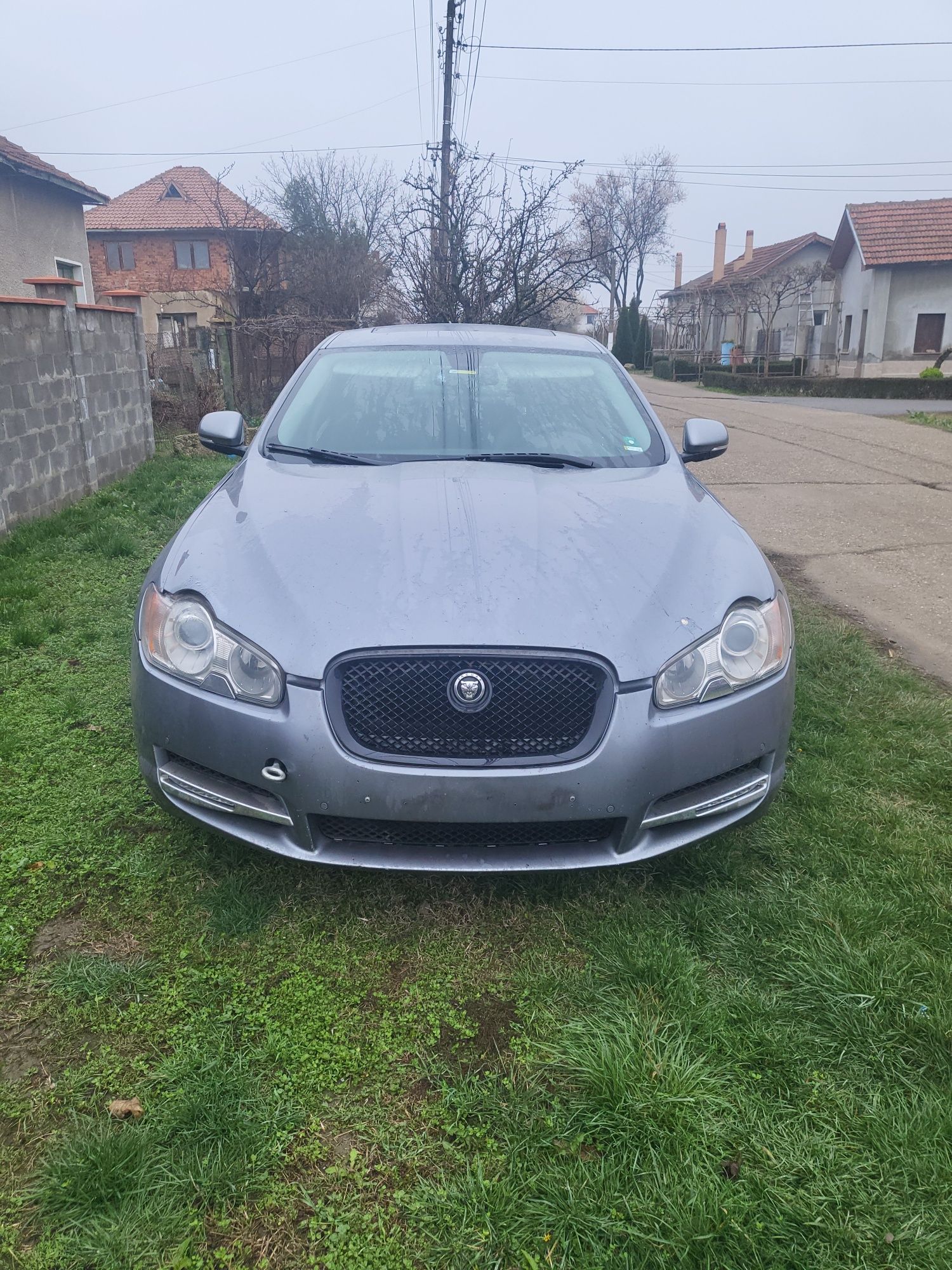 Jaguar xf 3d 2012г 275 к.с