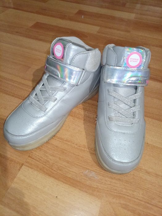 Кроссовки, ботинки