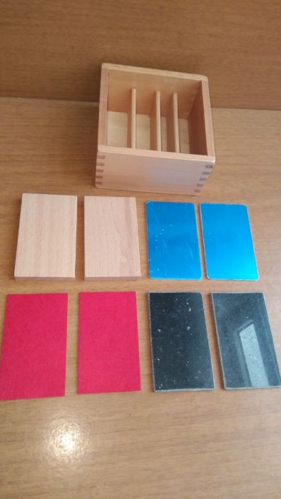 Термична Монтесори сетивна кутия с различни материали / термални кутии