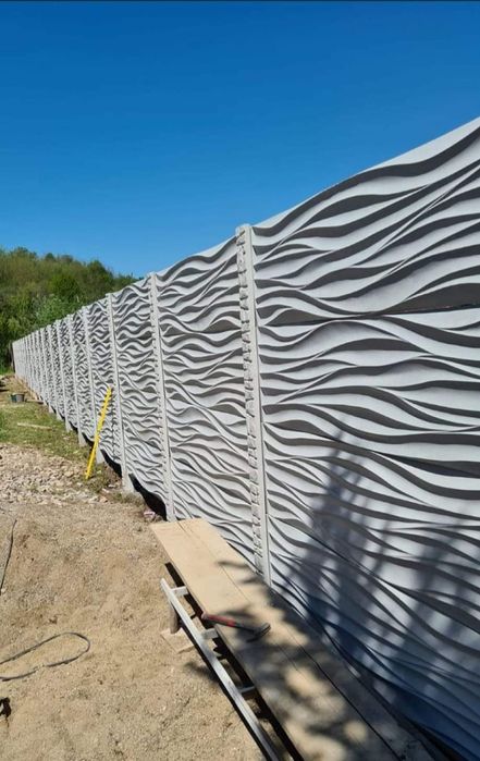 Oferta gard beton placi de gard stâlpi de gard model Piramida