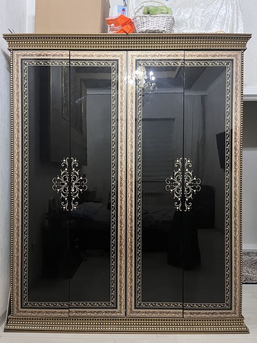 продается Шкаф 4 двери, продается