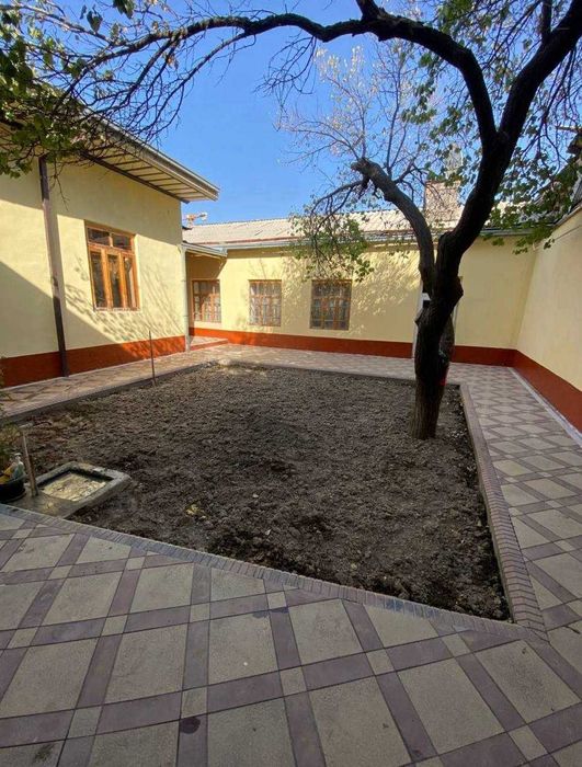 Самарканд шахрида 6 хона 4 сотокдан иборат булган ховли сотилмокда