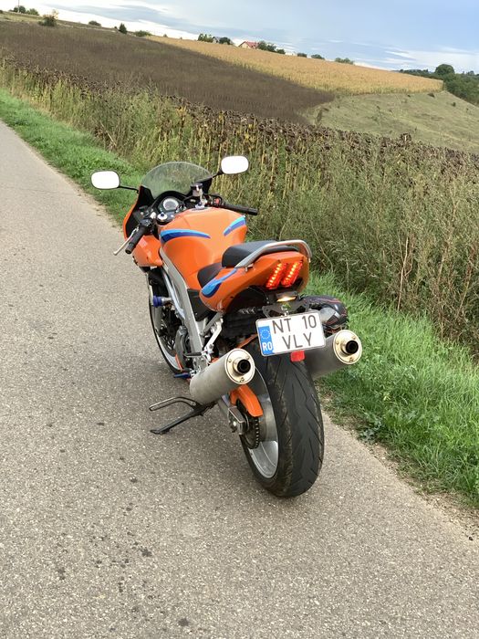 Suzuki sv1000S