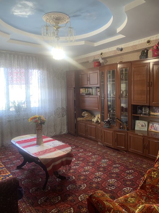 Sergeli stroitelda uy sotiladi 3 honali