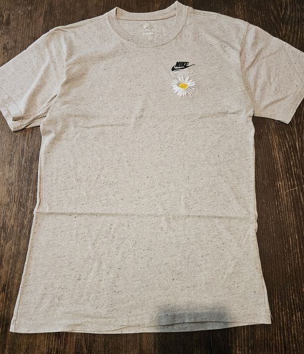 Tricou nike day floral mărimea m