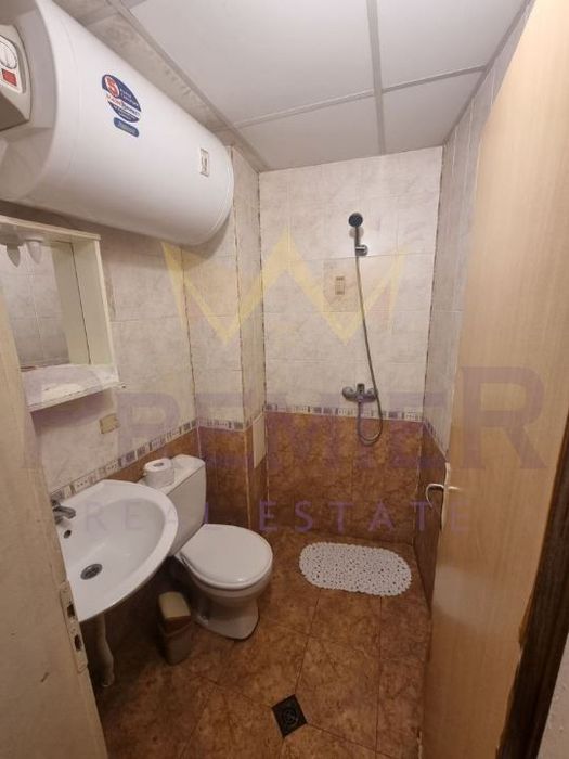 Дава се под наем Двустаен апартамент в Варна, Колхозен пазар - 45 кв.м за 295.8 € - Снимка #4