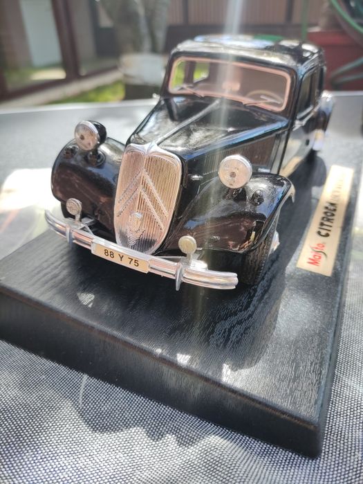 CITROEN 15CV 6 Cyl(1952) mărimea 1:18