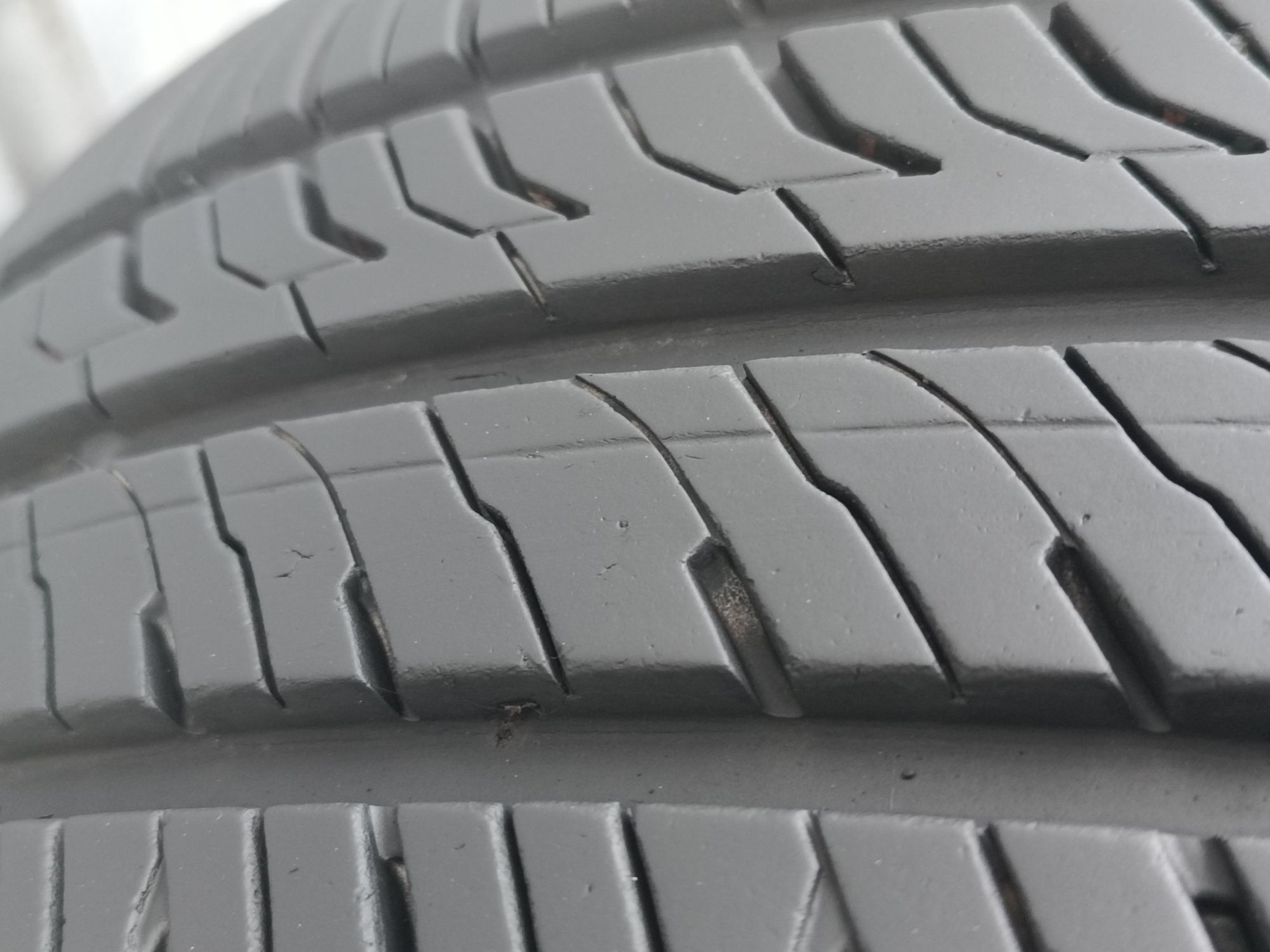 255/35/19 Kumho Дот 3421