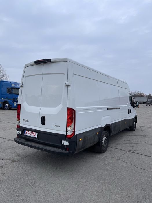 Inchirieri Dube/ Inchiriez Duba Cutie Automata Iveco Daily Fara Sofer