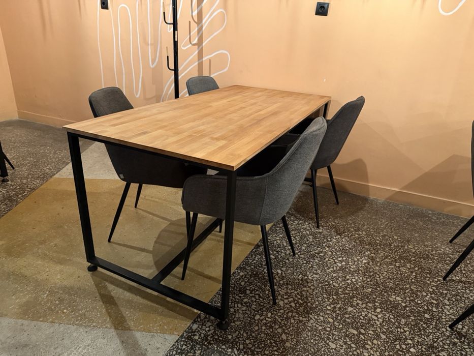 Продава се интериорно оборудване и основно кухненско оборудване