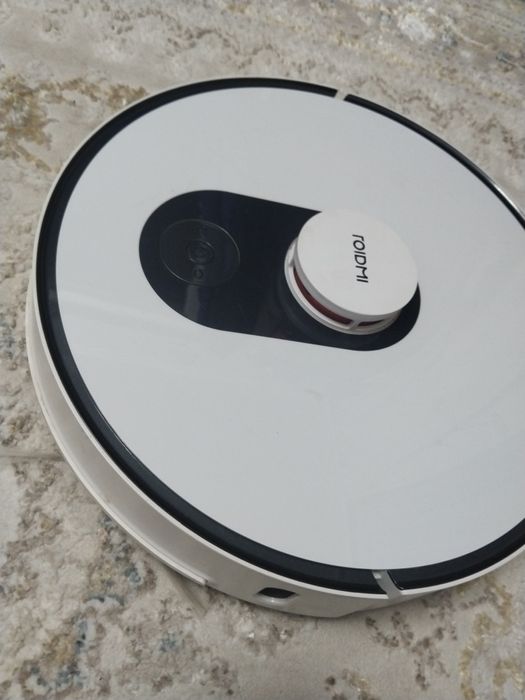 Продам робот пылесос Roidmi