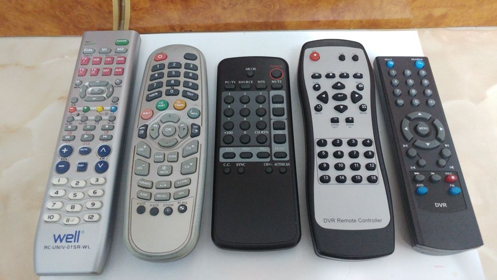 vand telecomenzi tv si dvr