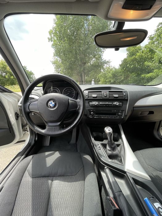 BMW Seria 1 F20 116i 2012