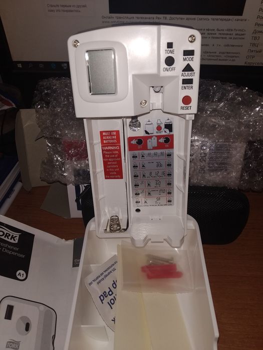 TORK диспенсер для аэрозольного освежителя