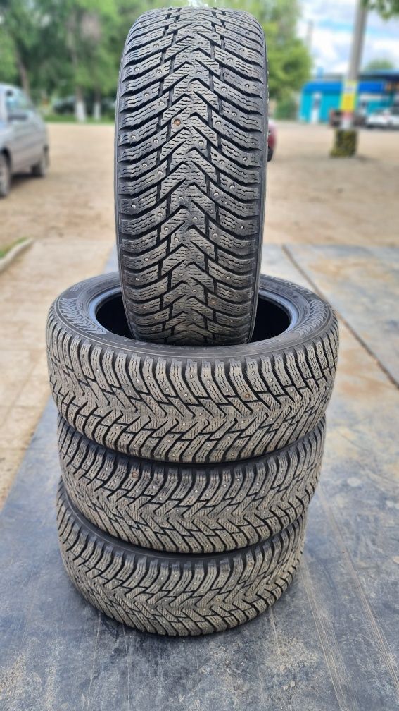 Шины Нокиан хаккапелита 8 шип б.у. 235/50 r 18