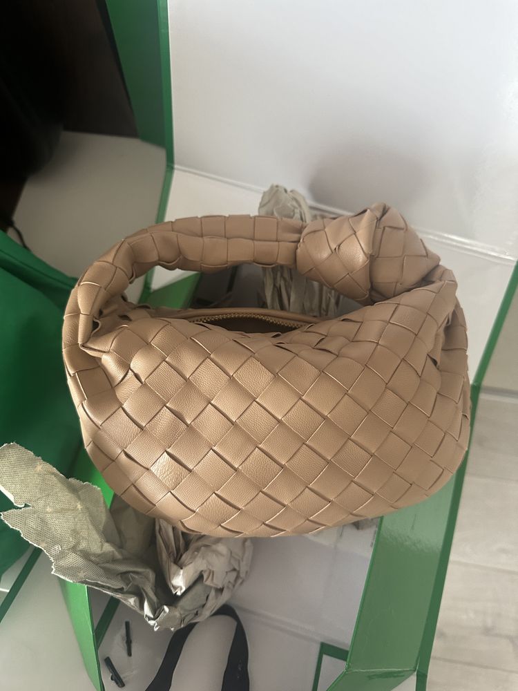 Bottega veneta jodie 23 cm