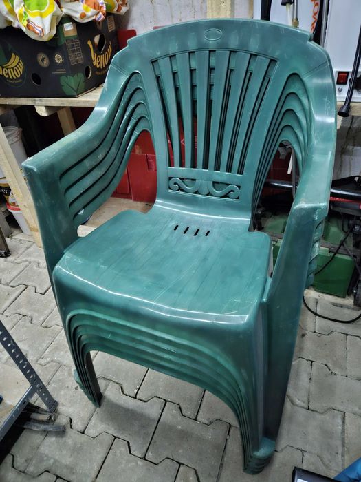 Scaune de gradina / terasa din plastic verde