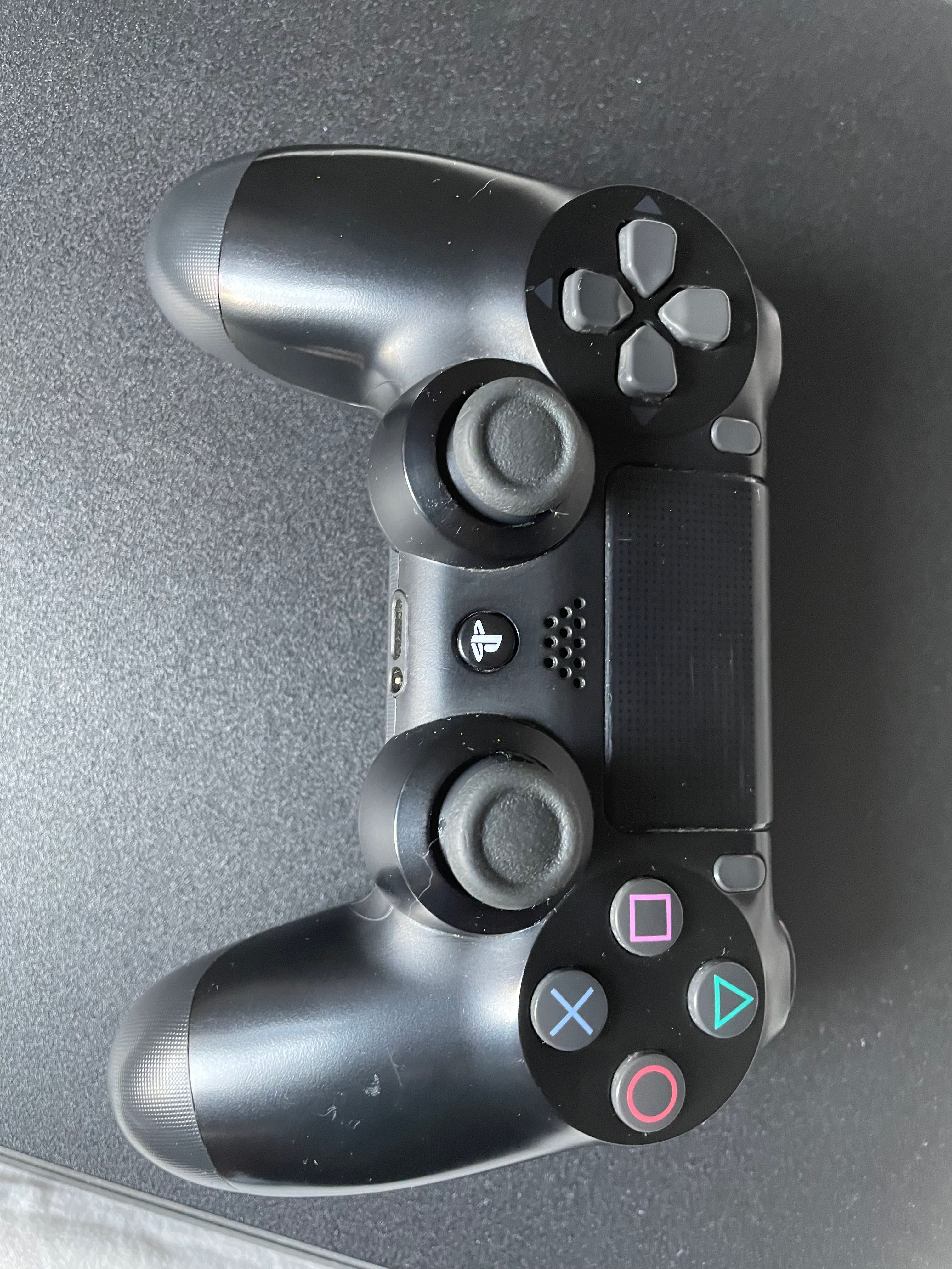 PlayStation 4 (почистван често)